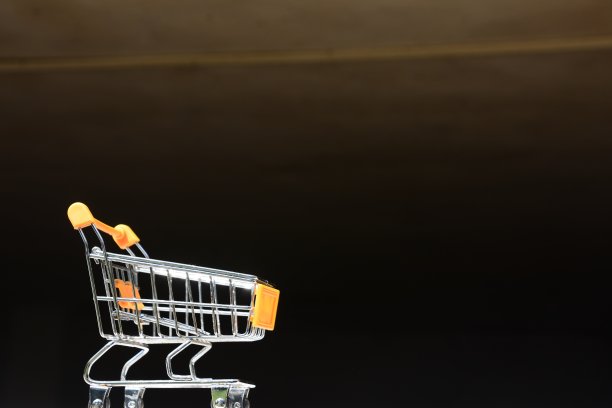 购物车被隔离在黑色图片下载