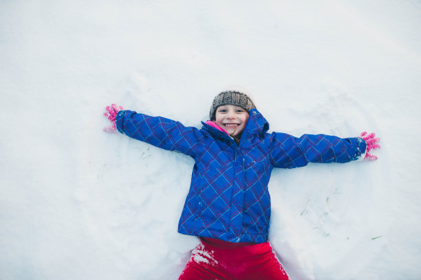 制作雪天使的天使图片下载