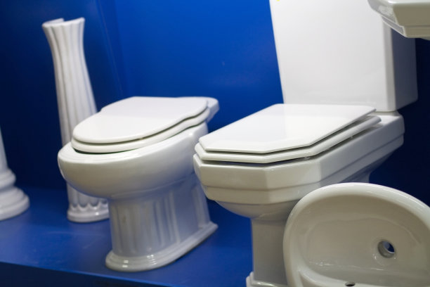 蓝色背景的新衣柜图片下载