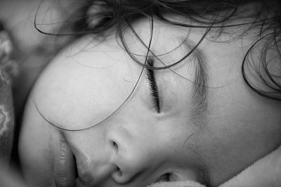 熟睡的婴儿图片下载