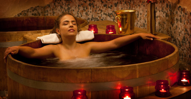 在Furo温泉疗养图片下载