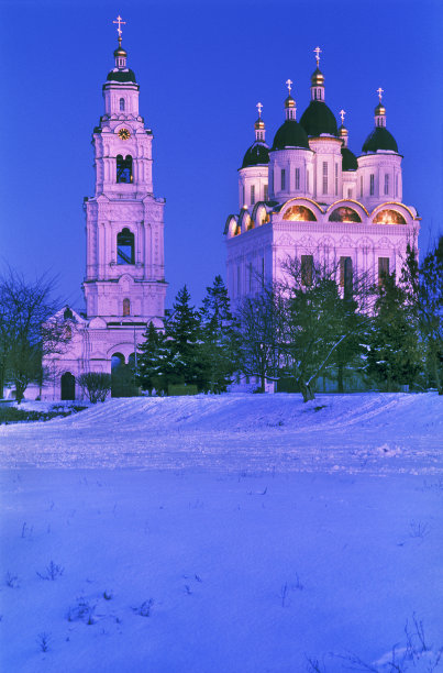 圣母升天大教堂和普雷契斯卡娅钟楼图片下载