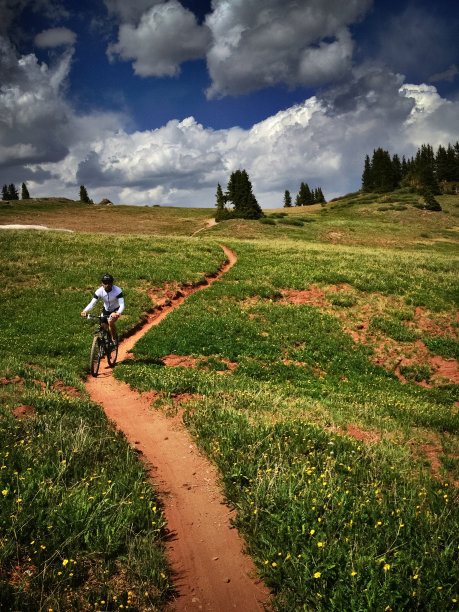洛矶山冒险图片下载