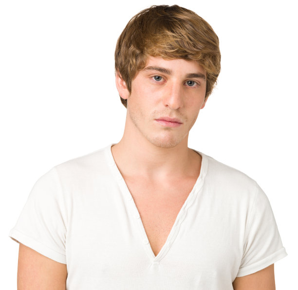 严肃的年轻人在V领T恤图片下载