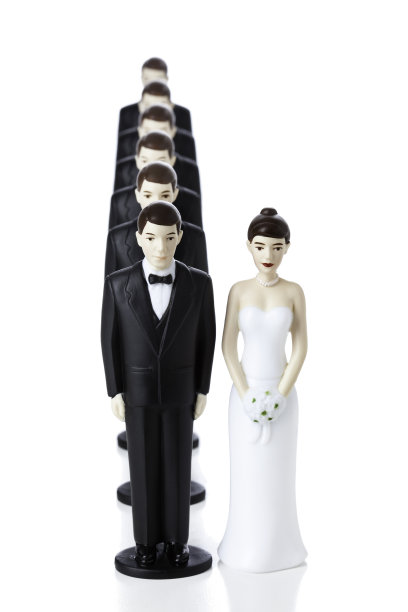 多次婚姻的丈夫图片下载