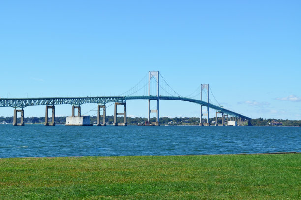 克莱本·佩尔·纽波特桥图片下载