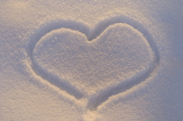 心在雪图片下载