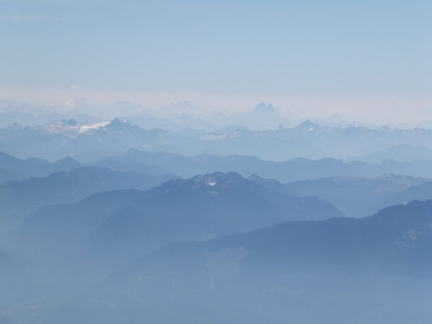 迷雾山脉图片下载