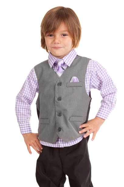 穿着帅气的男孩图片下载