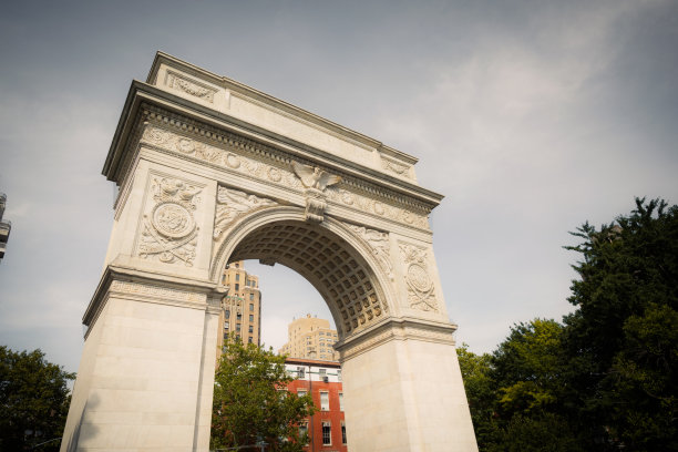 华盛顿广场拱门在格林威治村在纽约市图片下载