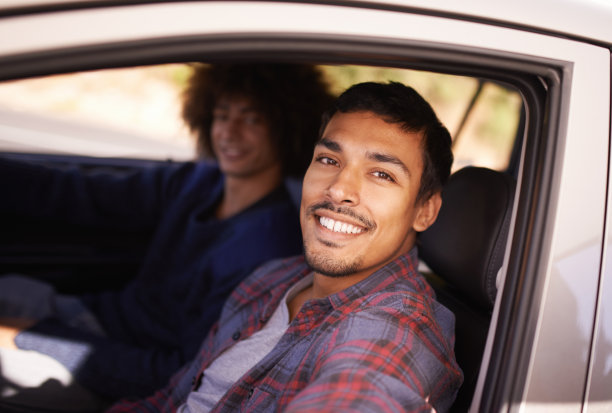 和我兄弟一起骑车图片下载