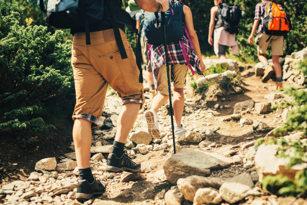 山徒步旅行图片下载