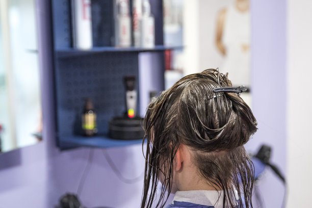 在理发师图片下载