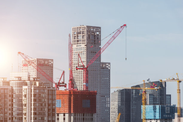 城市大型起重机施工现场素材图片