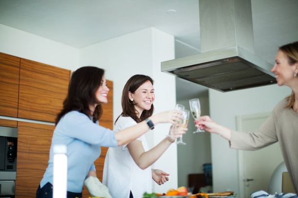 大的晚餐图片下载