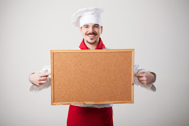 快乐的厨师拿着空白板图片下载