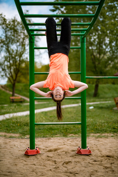 室外健身器材图片素材ID：147476434