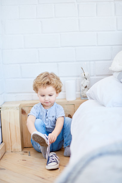 独立的孩子图片下载