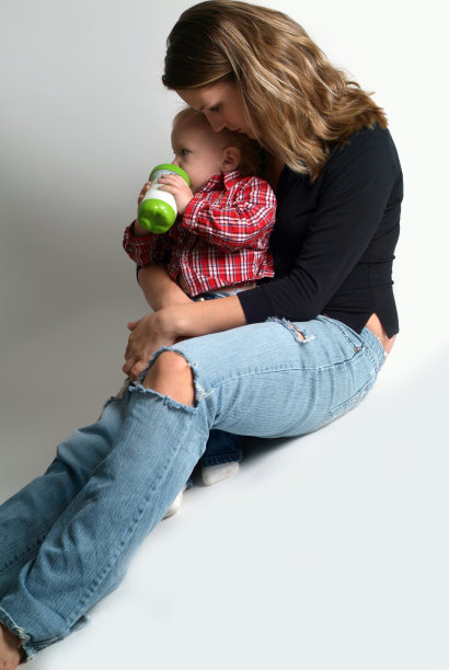 单身母亲图片下载