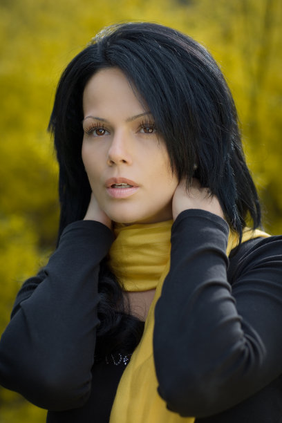 肖像是黄色的图片下载