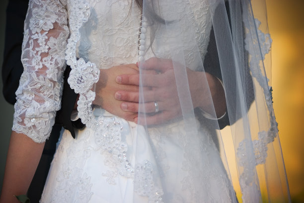 紧紧地抓住图片下载