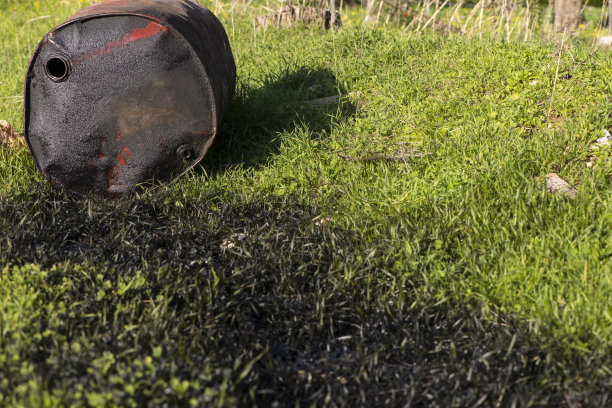 油罐泄漏污染图片下载