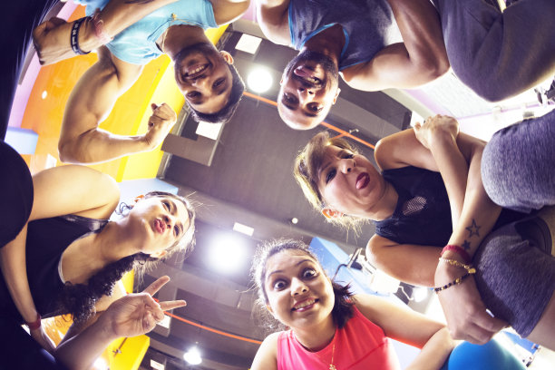 我们是快乐的源泉图片下载