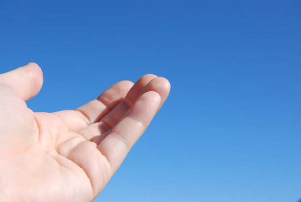 向天空张开手图片下载