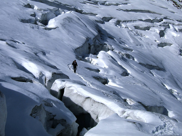 登山者冰川图片下载