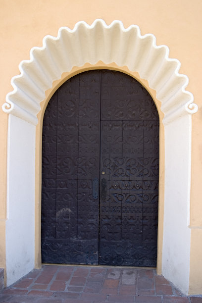 西南地区教堂的门图片下载