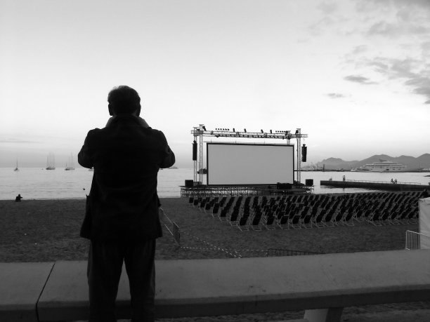 海滩上的屏幕图片下载