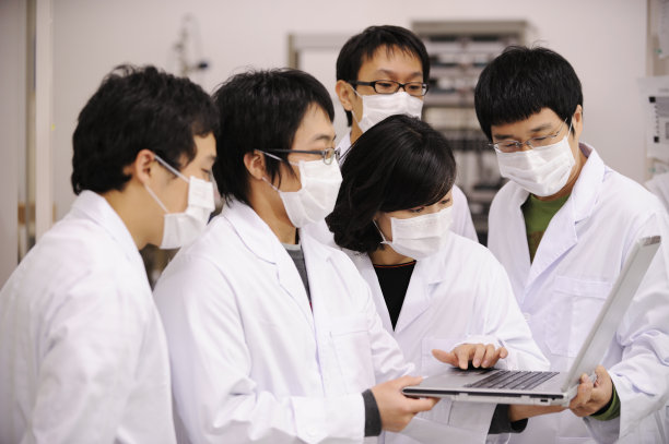 H1N1病毒流行时代的团队合作图片下载