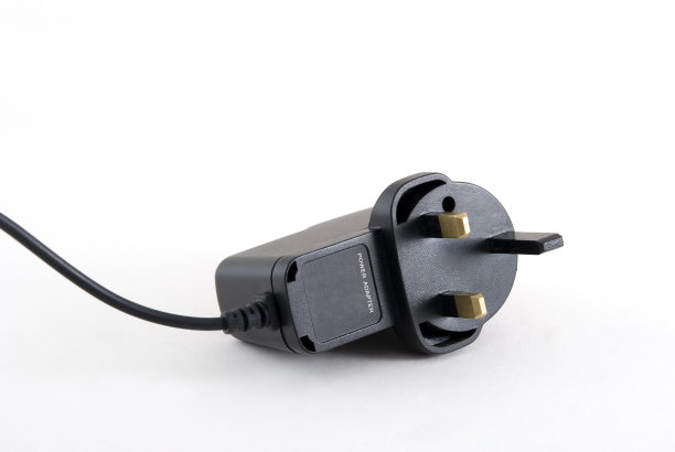 英式三松式电插头，孤立上白图片下载