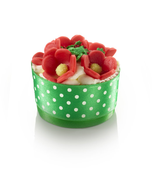 白色装饰纸杯蛋糕图片下载