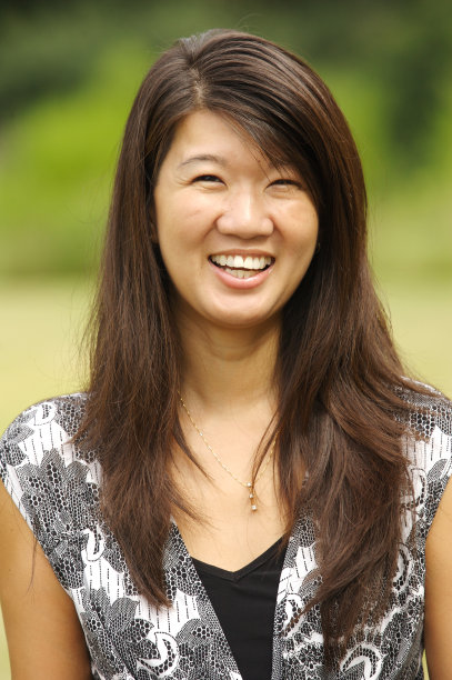 微笑的亚洲头像图片下载