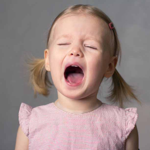 喊着女孩图片下载