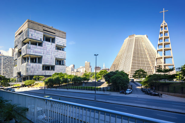 里约热内卢大都会大教堂和巴西国家石油公司大楼图片下载
