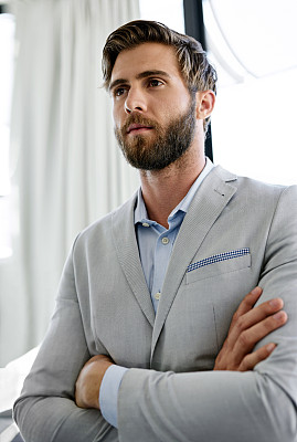 他是个有权势的人图片下载