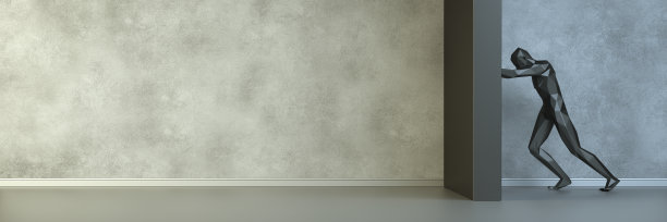 一个男人推着空房间图片下载