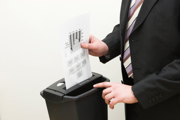 商人毁了他的作品图片下载