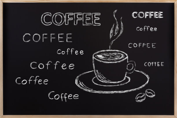一杯咖啡在黑板上图片下载