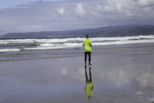 奔跑的人图片下载