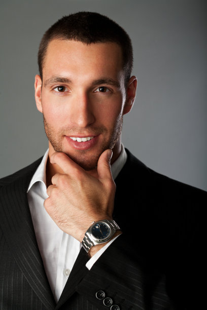 成功的商人微笑图片下载