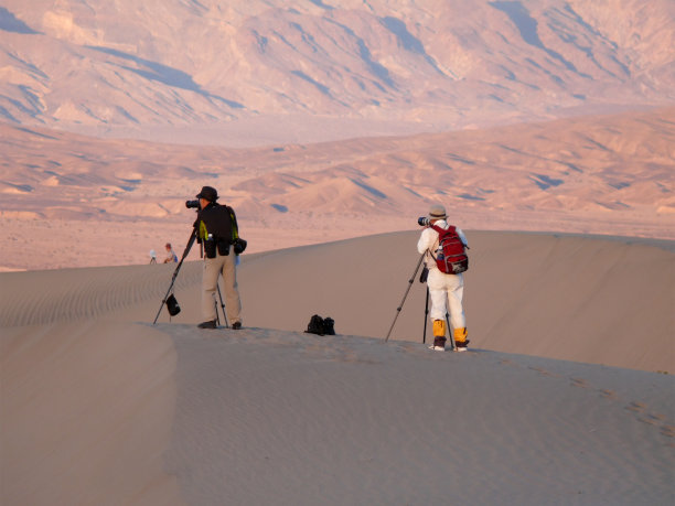两个摄影师图片下载