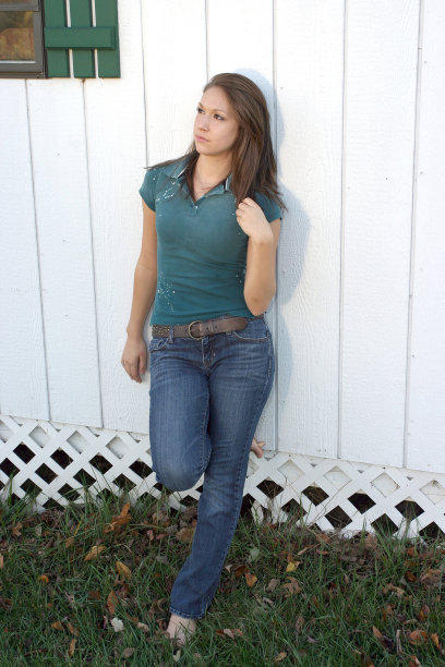 模特在秋天摆姿势图片下载