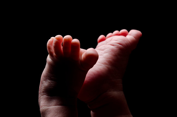 新生儿赤脚图片下载