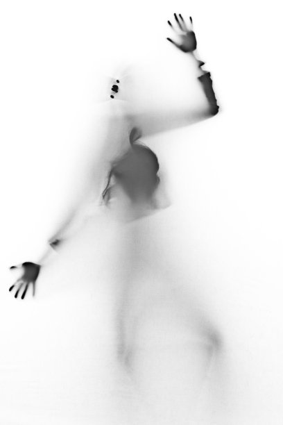 影子的女人图片下载