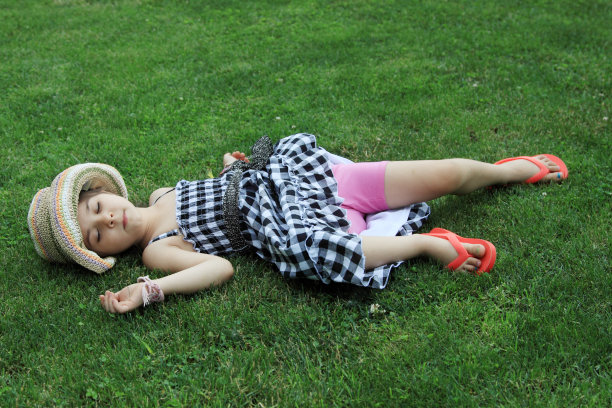 粉红色的短裤图片下载