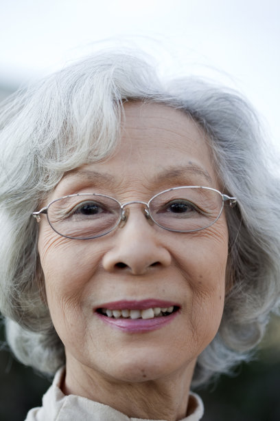 日本资深的女人图片下载