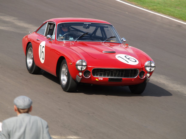 在通往胜利的路上素材图片